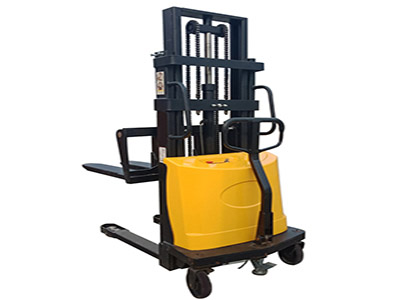 半電動(dòng)堆高車(chē)生產(chǎn)廠家